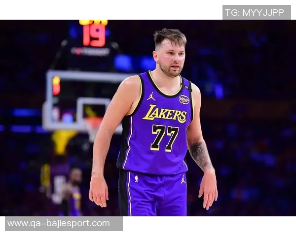 东契奇与里夫斯携手共进展现持球天赋助力湖人未来发展 东契奇与里夫斯携手共进展现持球天赋助力湖人未来发展