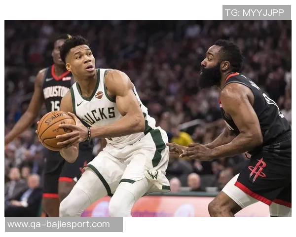 雄鹿队迎来历史时刻字母哥五弟亚历克斯签约双向合同